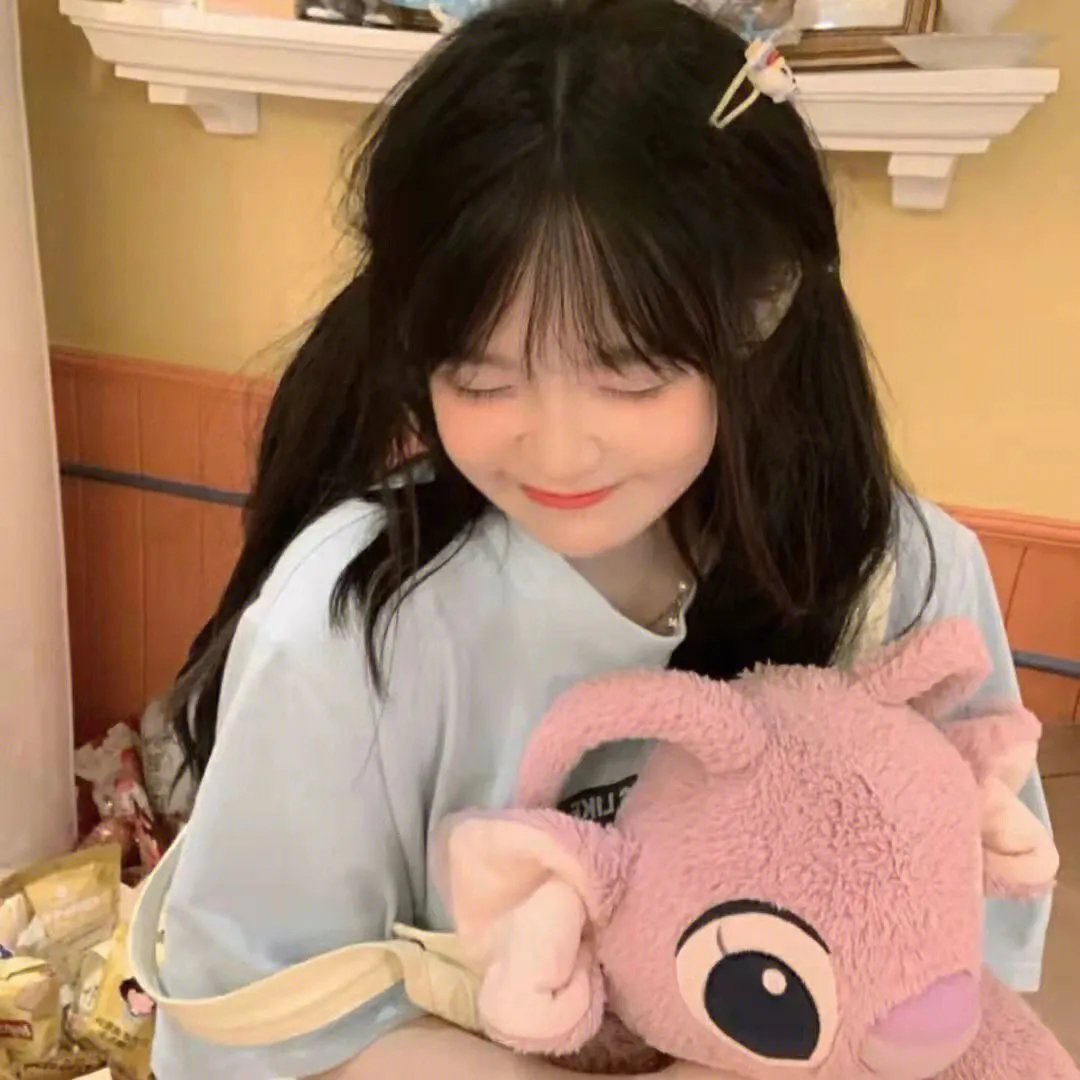 穿成女配后，公主她不伺候了